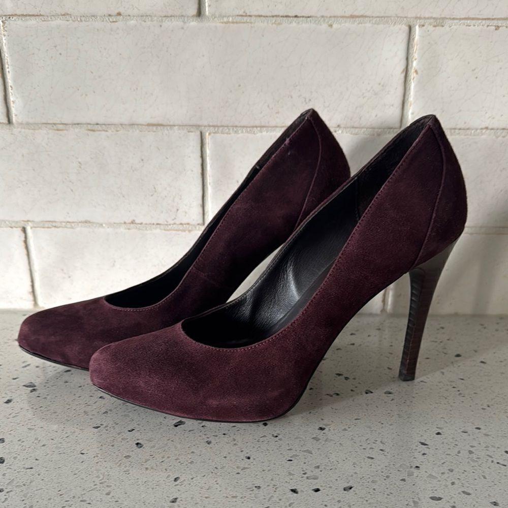 Donald J. Pliner Classic Pumps Heels Stiletto Burgundy Pointy Toe Sz 8.5 Narrow